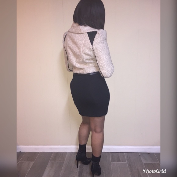 Bebe Jacket!! Oatmeal color w/ black trim - Picture 4 of 7